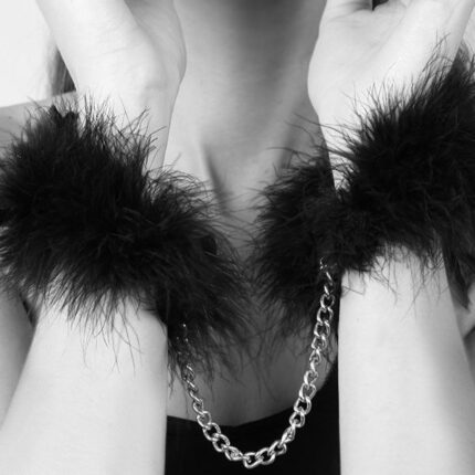 BIJOUX INDISCRETS - ZA ZA ZU FEATHER HANDCUFFS - sexbliss - Foto 1